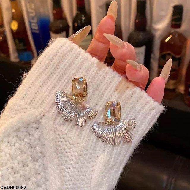 CEDH00682 HJF Rectangle/Wing Drop Earrings Pair - CEDH