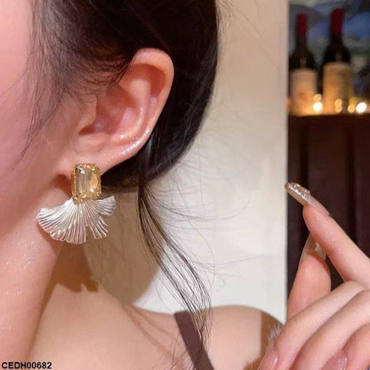 CEDH00682 HJF Rectangle/Wing Drop Earrings Pair - CEDH